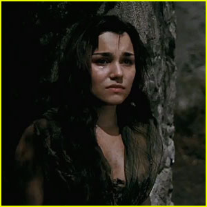 samantha-barks-sings-on-my-own-in-les-mis-trailer